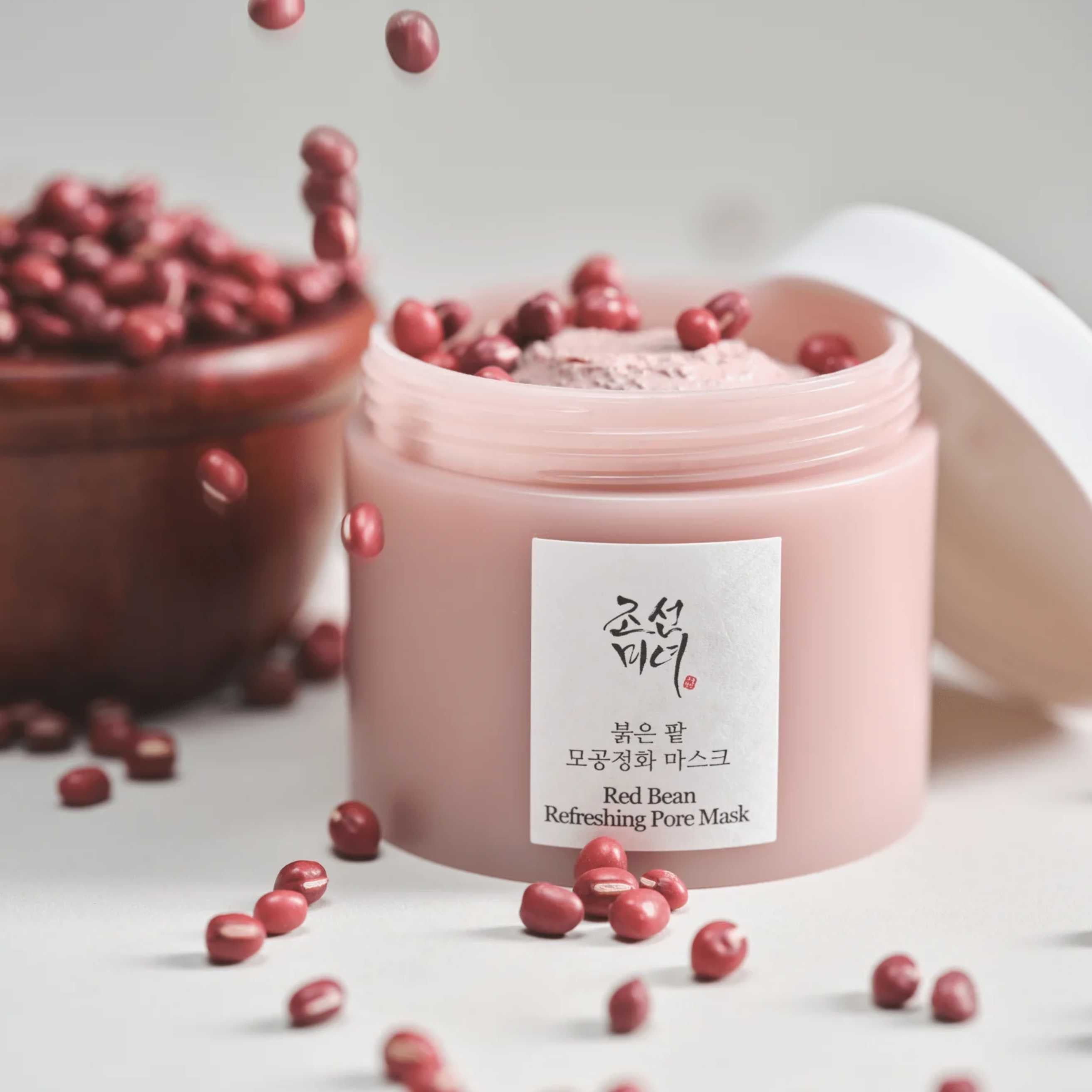 Red Bean ansiktsmaske i krukke med ingredienser