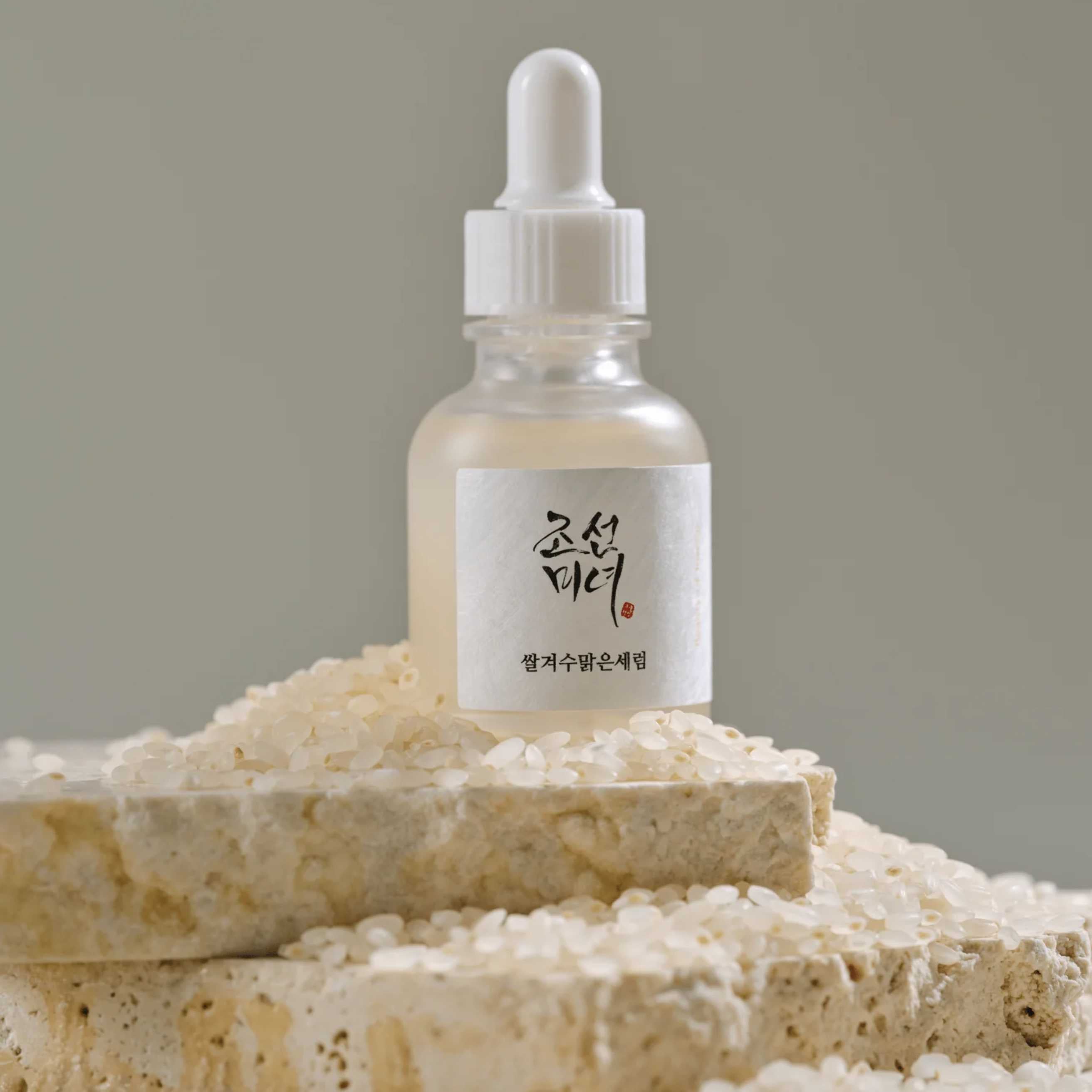 Glow Deep serum med risekstrakt i flaske
