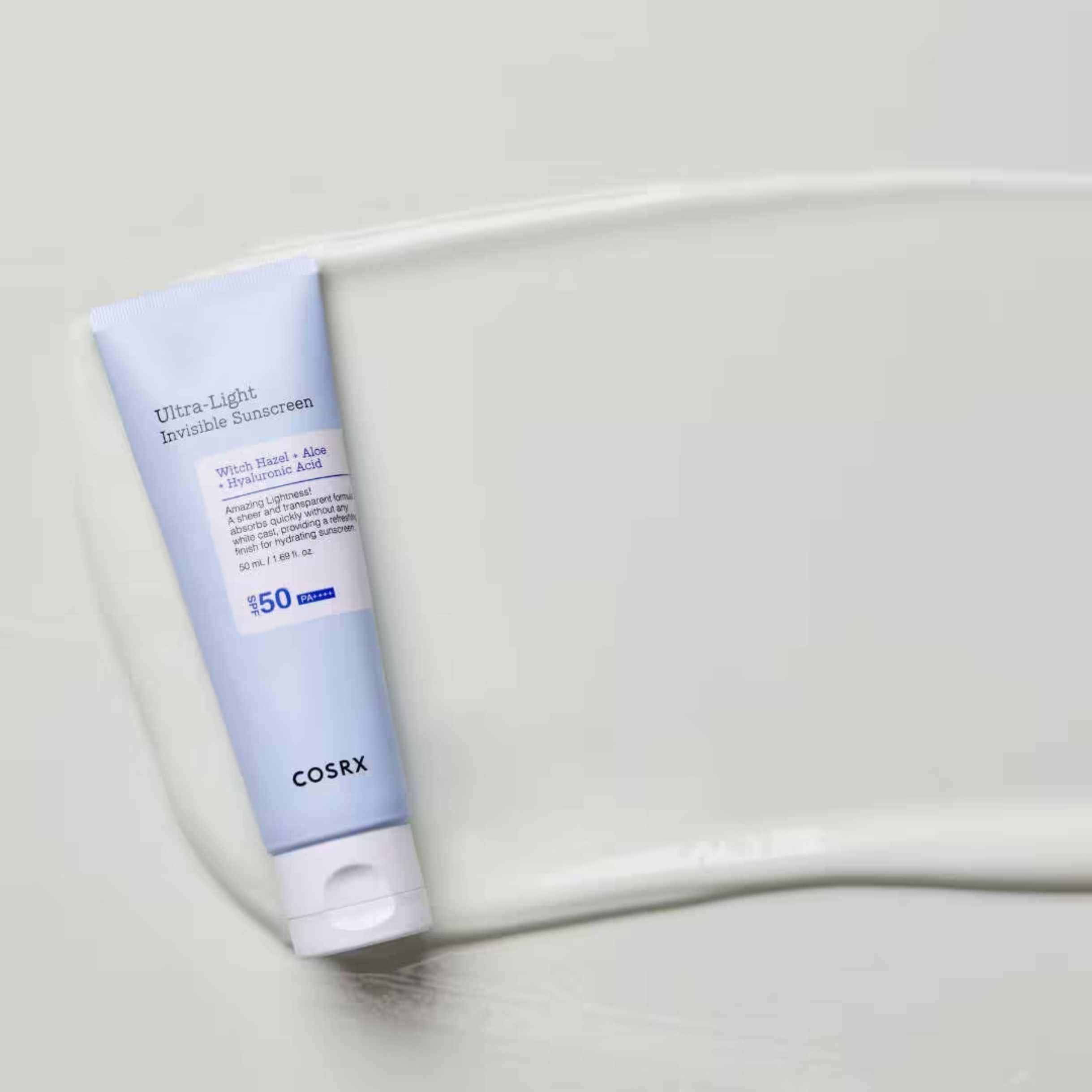 Lett solkrem i tube med SPF50