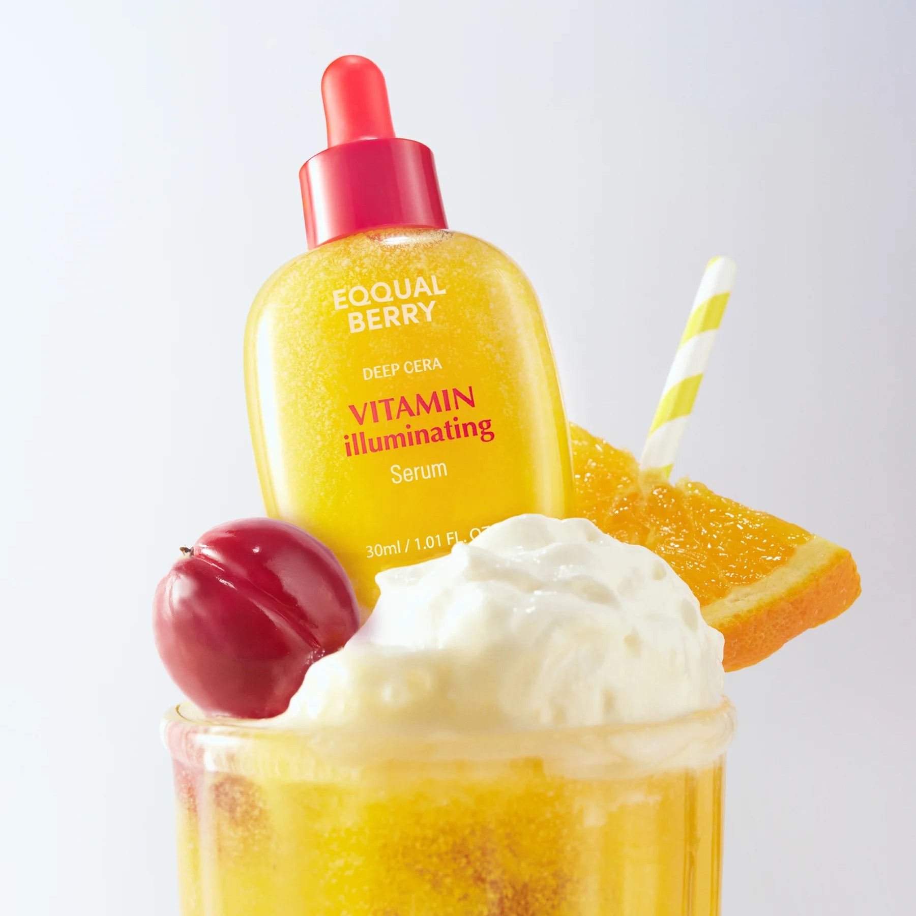 EQQUALBERRY Vitamin Illuminating Serum med fruktinspirert konsept