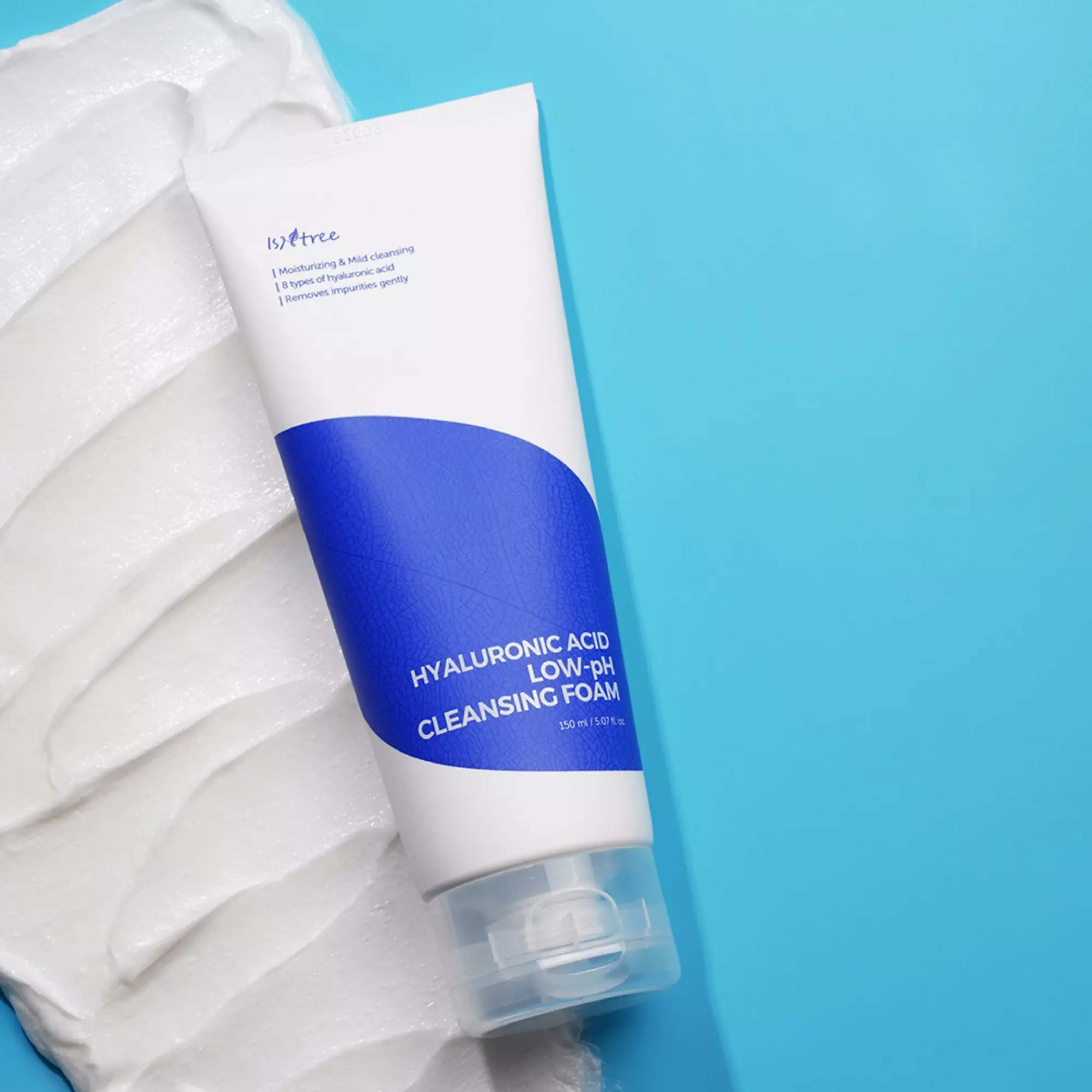 Isntree Hyaluronic Acid Low pH Cleansing Foam 150 ml