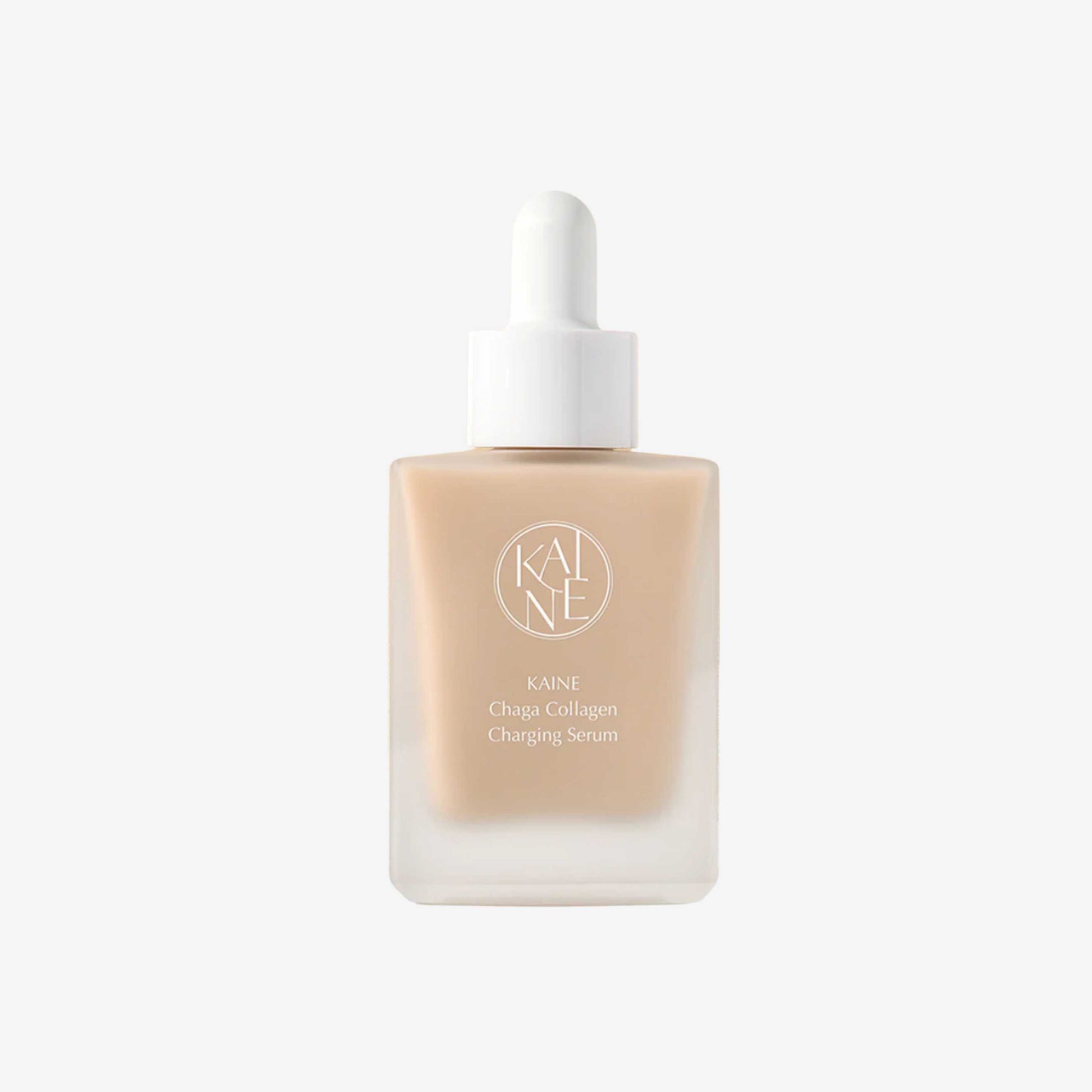 KAINE Chaga Collagen Charging Serum 30 ml ansiktsserum med chagaekstrakt, vegansk kollagen og squalane som gir intensiv fuktighet og bidrar til en mer spenstig hud