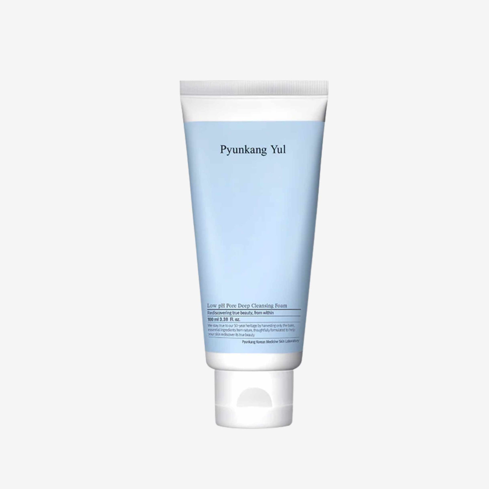 Pyunkang Yul Low pH Pore Deep Cleansing Foam ansiktsrens 100 ml i blå tube med skånsom og fuktgivende rens for daglig hudpleie