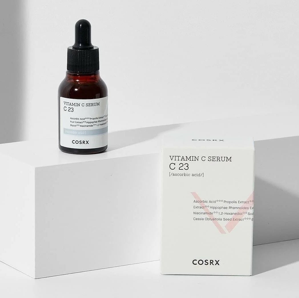 Vitamin C serum i flaske med pipette